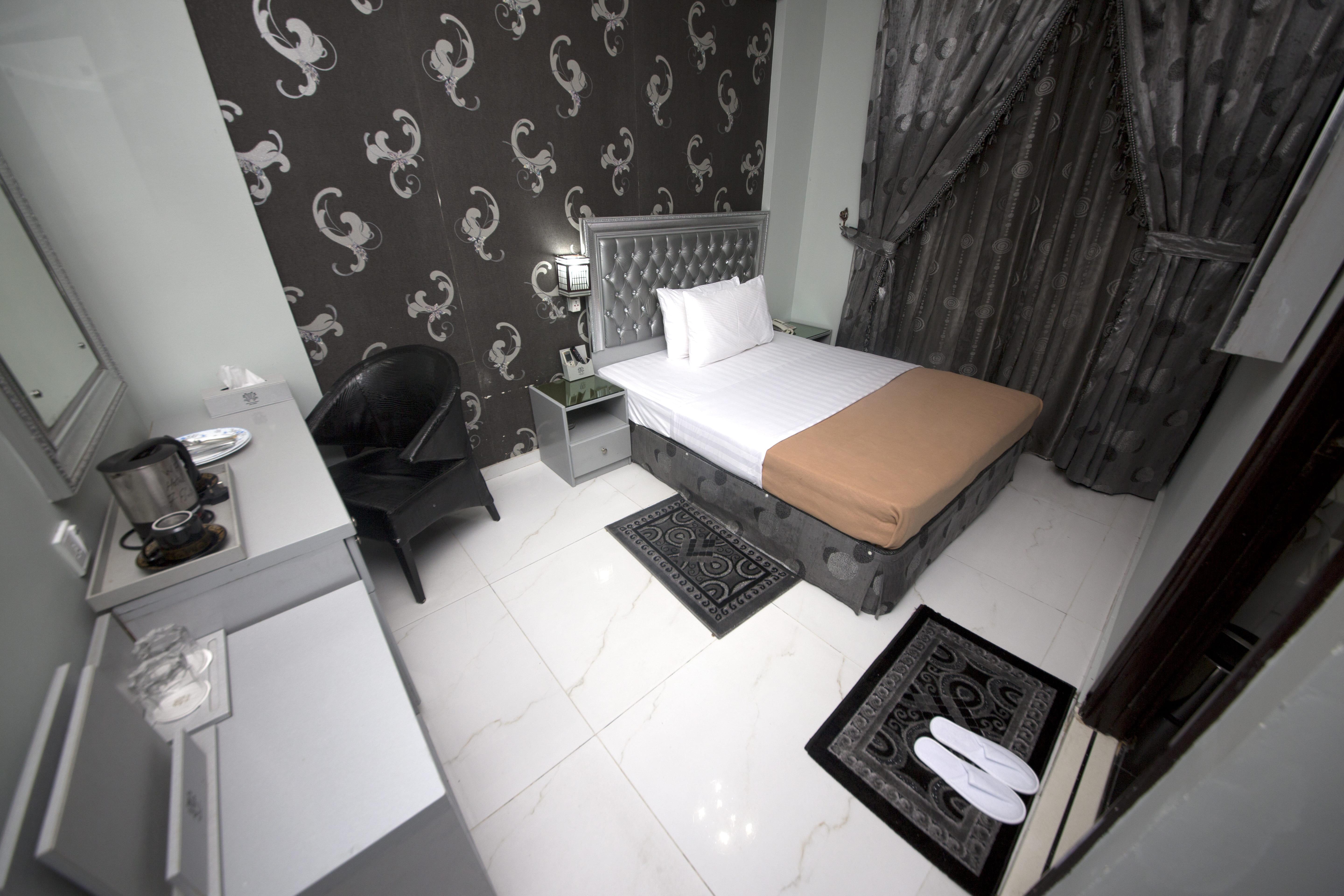 White Fort Hotel Дубай Экстерьер фото