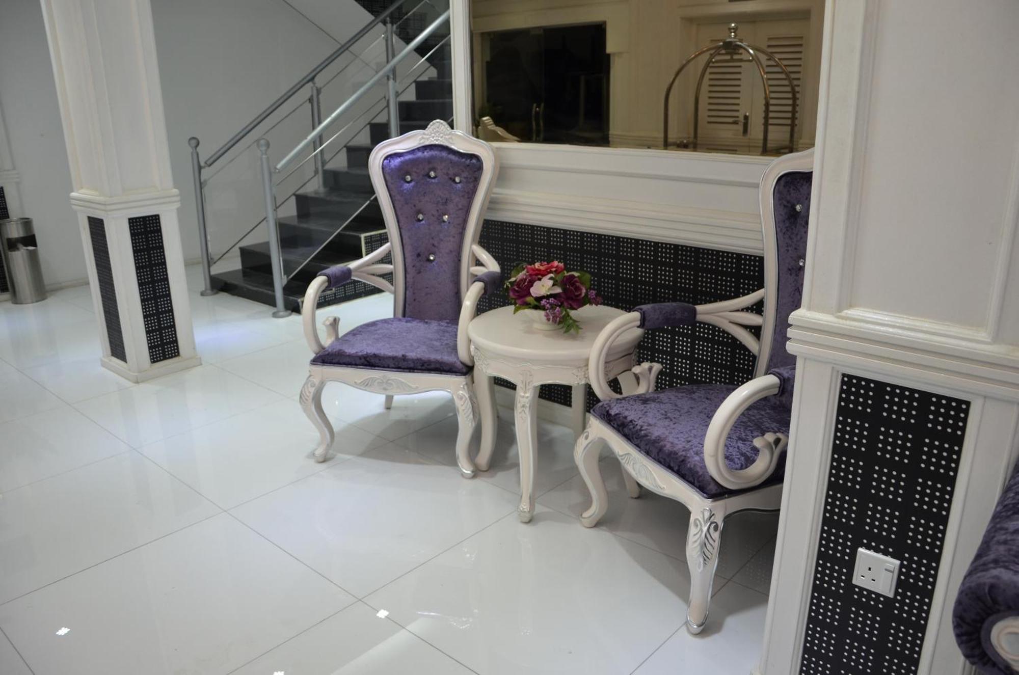 White Fort Hotel Дубай Экстерьер фото