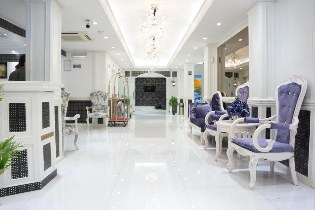 White Fort Hotel Дубай Экстерьер фото